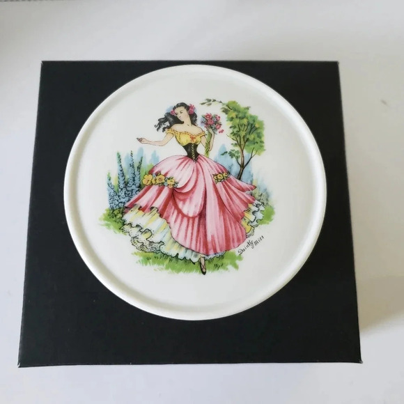 Vintage Dainty Miss Porcelain/Wood  Mini Tea Bag Plates. - Picture 3 of 8